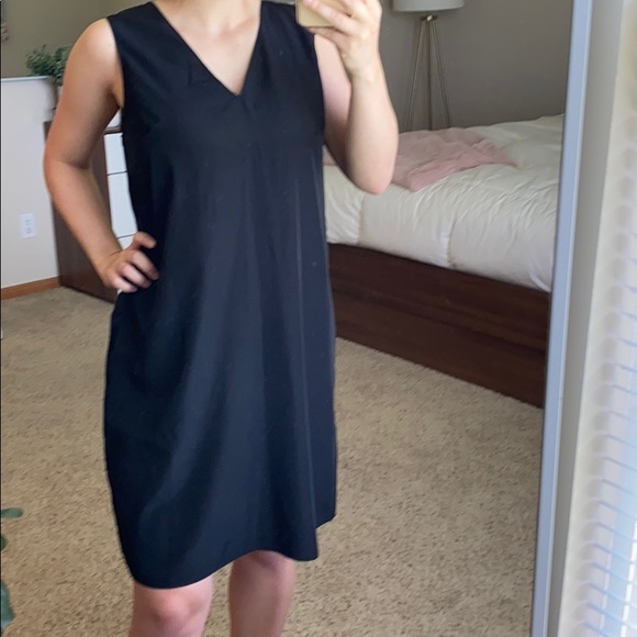 Halogen V-Neck Shift Dress - Picture 2 of 2